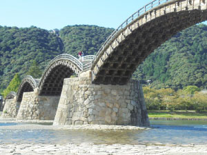 山口に設置（厳島神社）