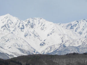 富山に設置（白馬三山）